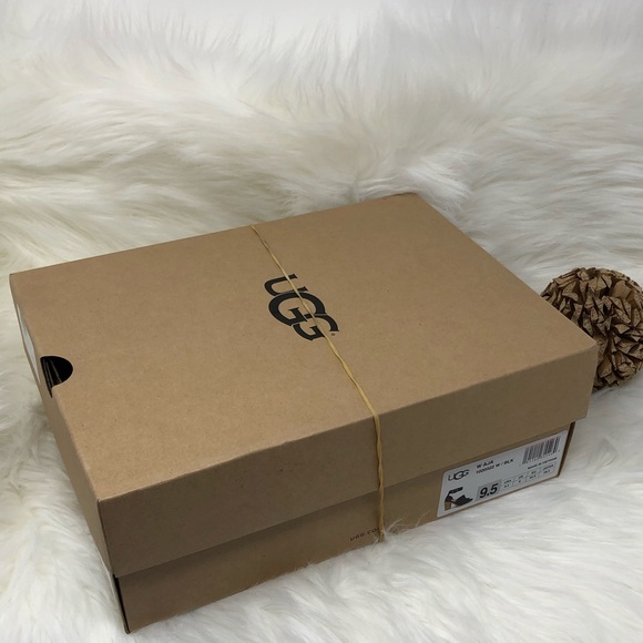 UGG Aja Strap Sandal - Picture 7 of 7